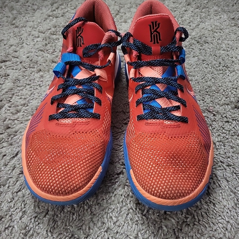 Kyrie flytrap - Picture 2 of 4